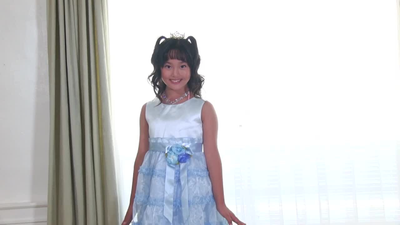 すモモ 岡本桃佳