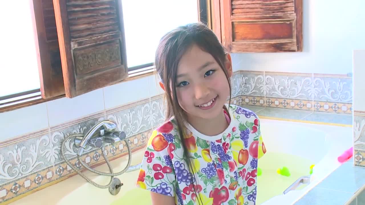 神崎莉奈 ホワイト アイドル 動画 お菓子系 OkashiK