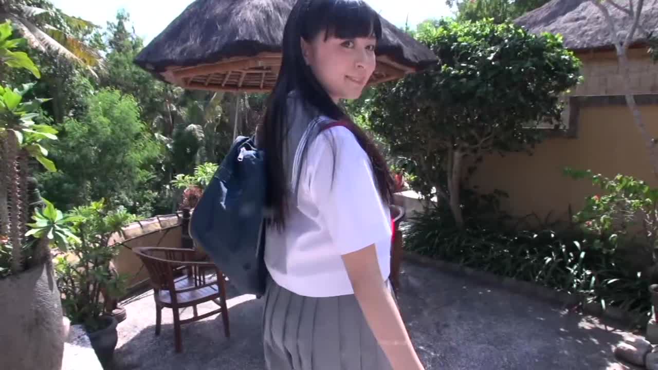 ホワイトプリン 小鮒莉沙