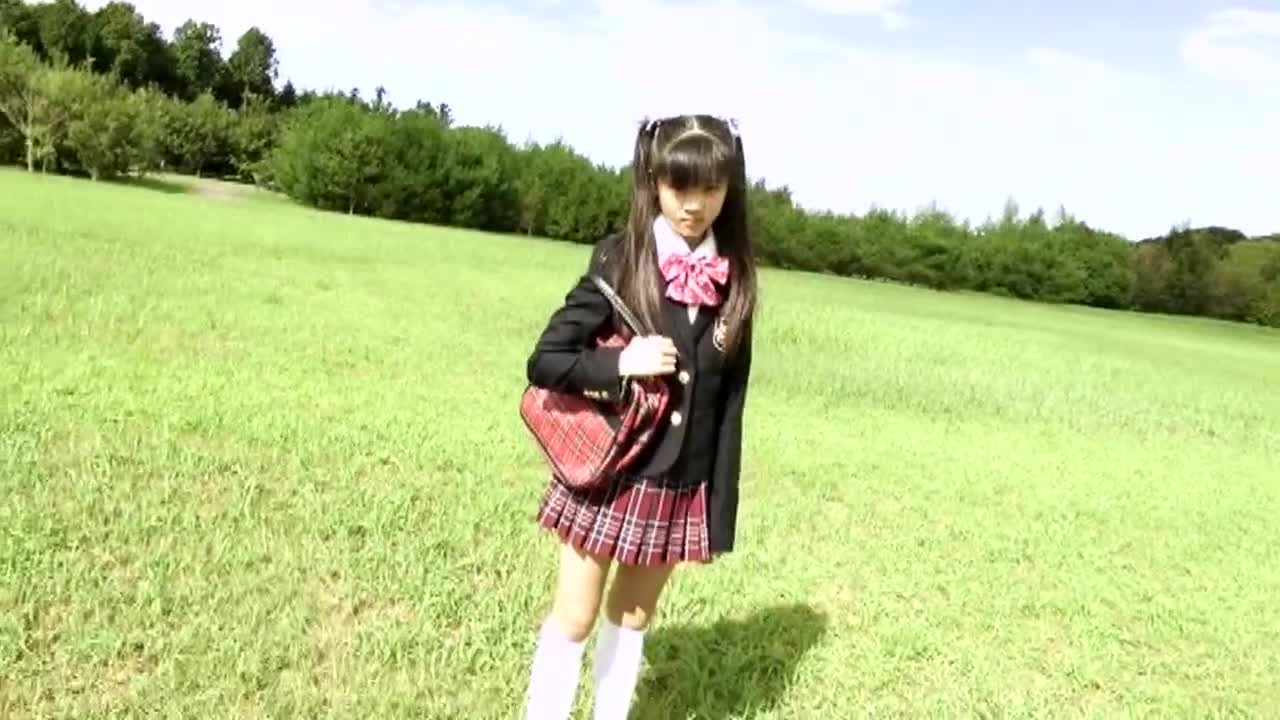 制服ニーハイ 三浦璃那
