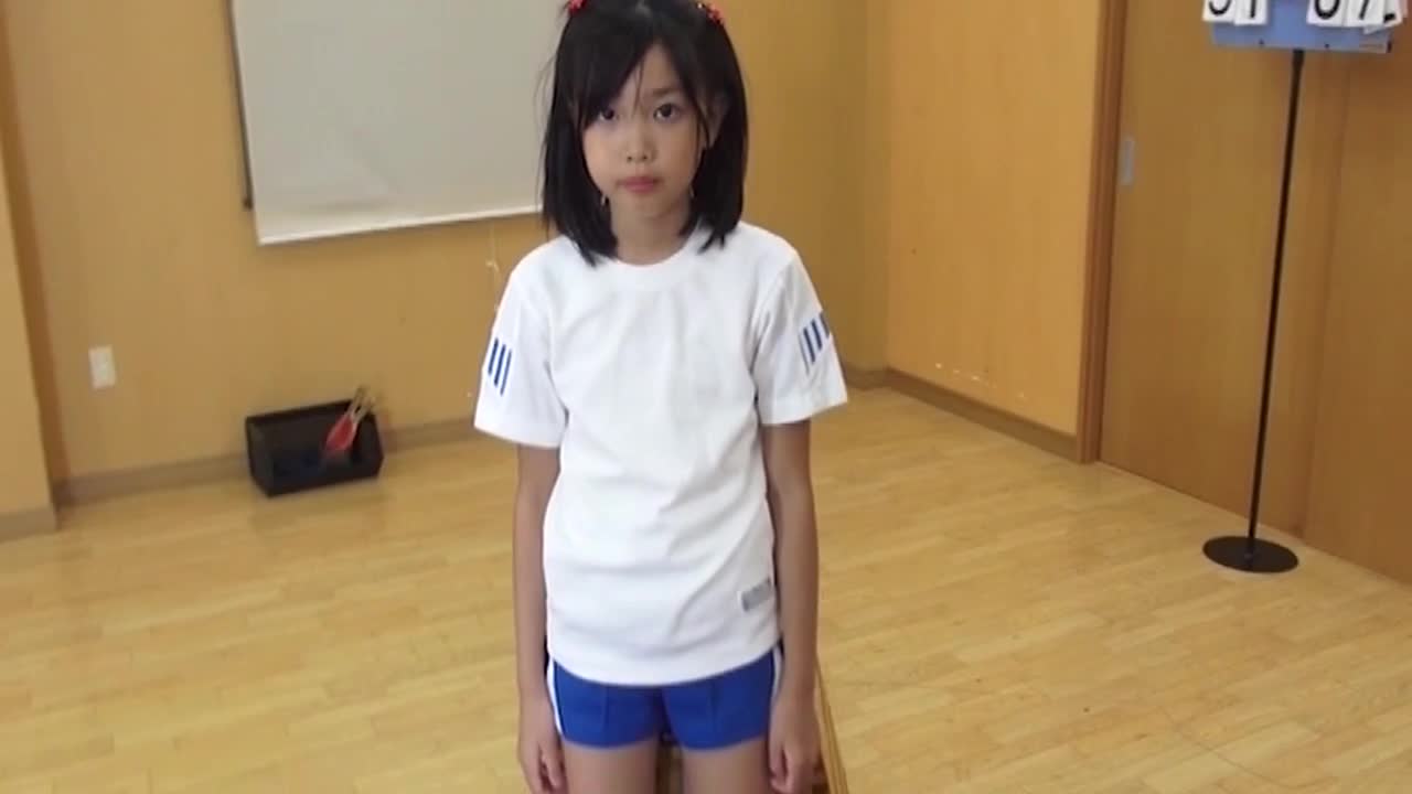 制服ニーハイ そらのみう